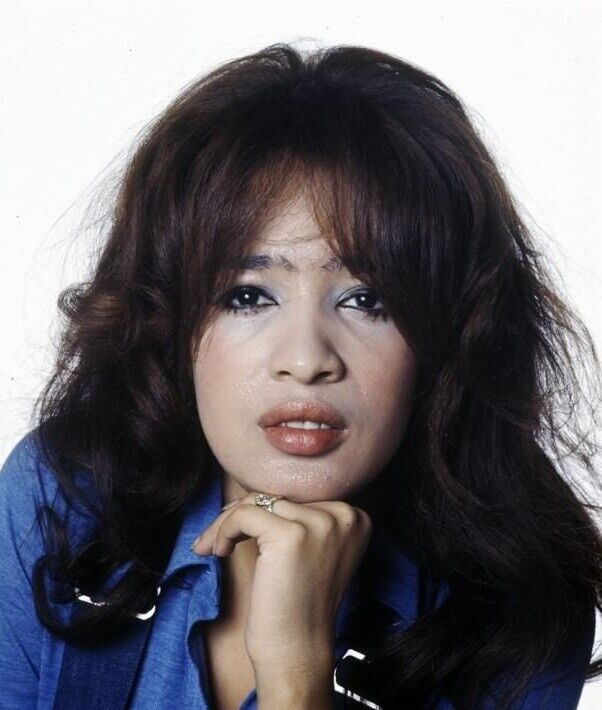 Ronettes Singer RONNIE SPECTOR Picture Poster Photo Picture Print 8.5x11