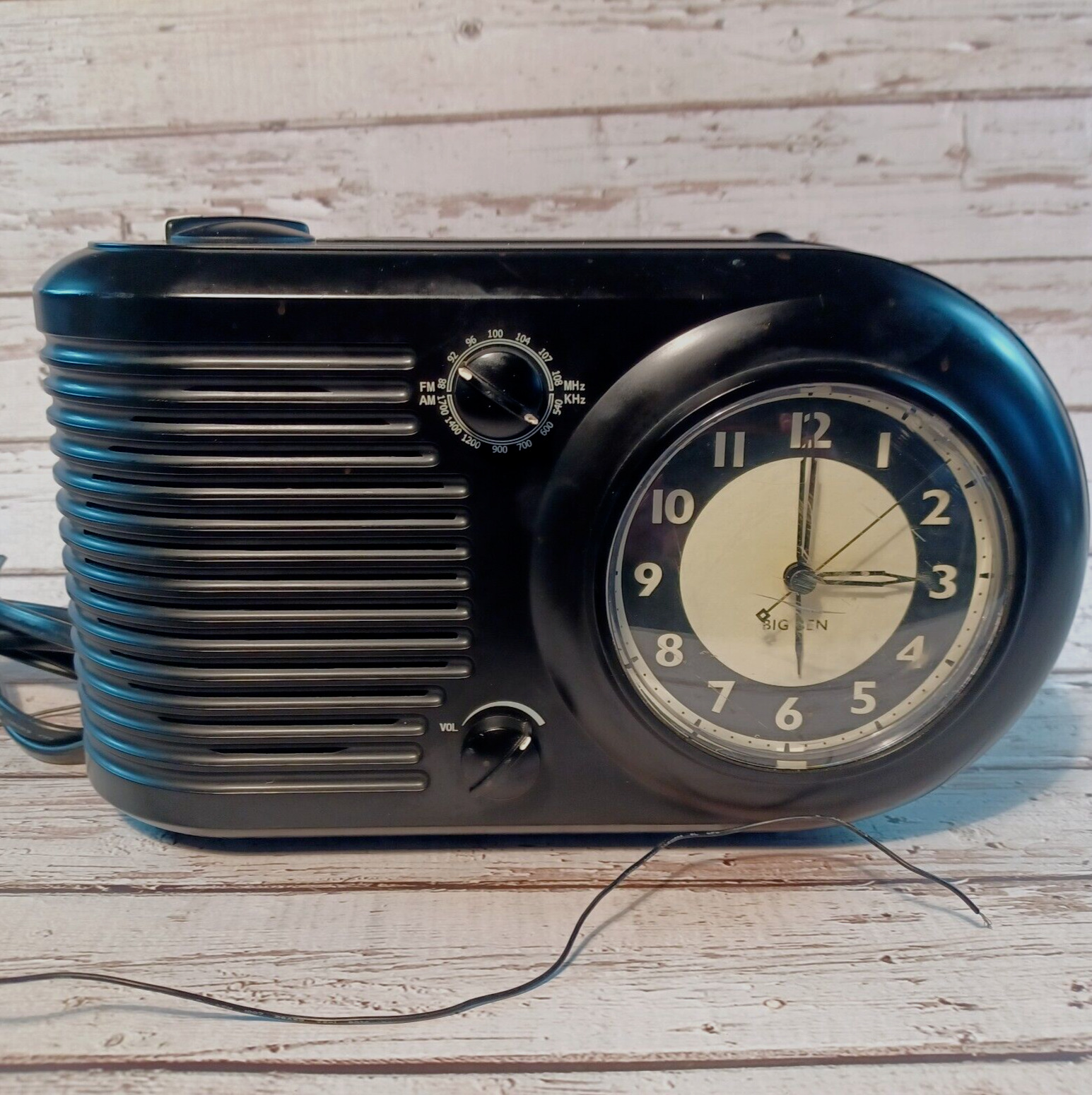 Westclox Big Ben Clock Radio Art Deco Style-Model 80192