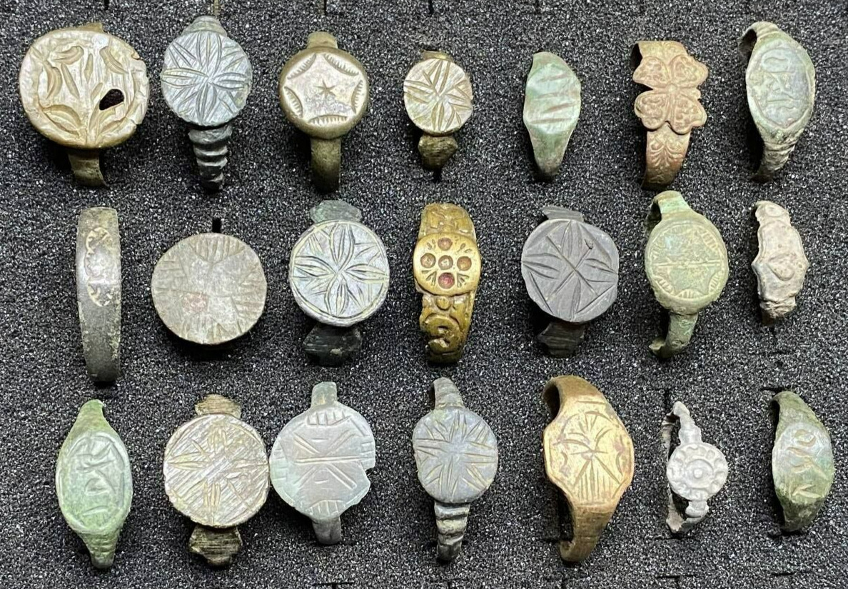 SET OF RARE ANCIENT ROMAN BRONZE RINGS 21 PCS. Inserting stones