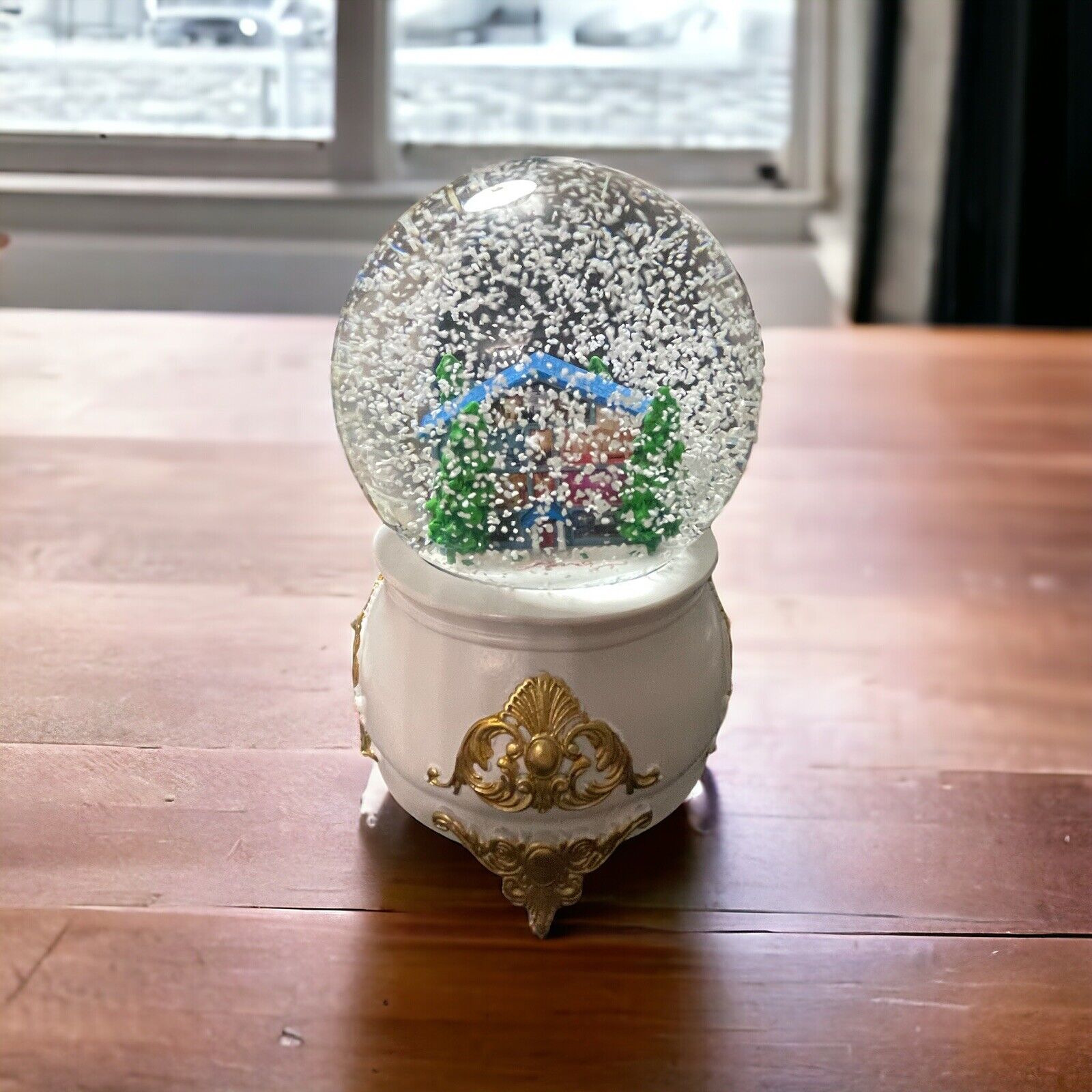 Taylor Swift Lover House Snow Globe  Plays LOVER 2023 NO BOX + Gift