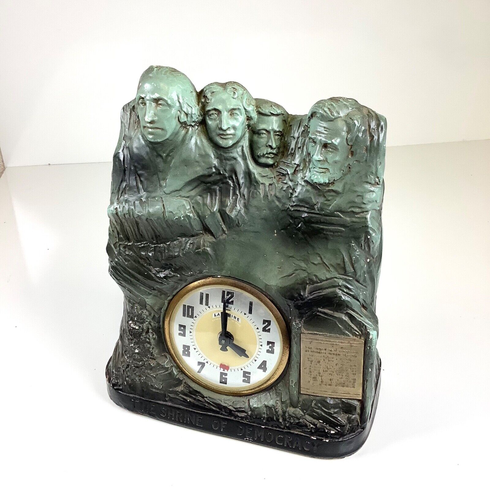 Vintage Chalkware Lanshire Mount Rushmore Clock Shrine of Democracy UNTESTED