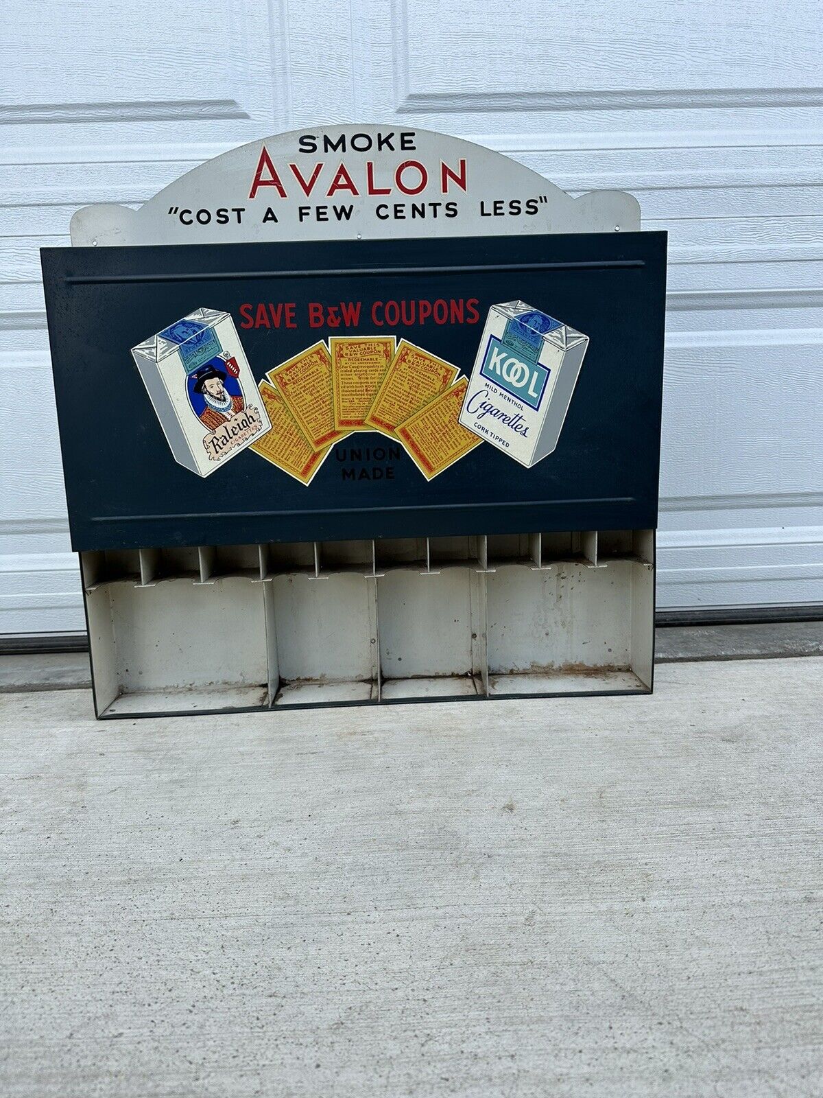 Killer Original Vintage Smoke Avalon Cigarette Dispenser Raleigh & Kool Brand
