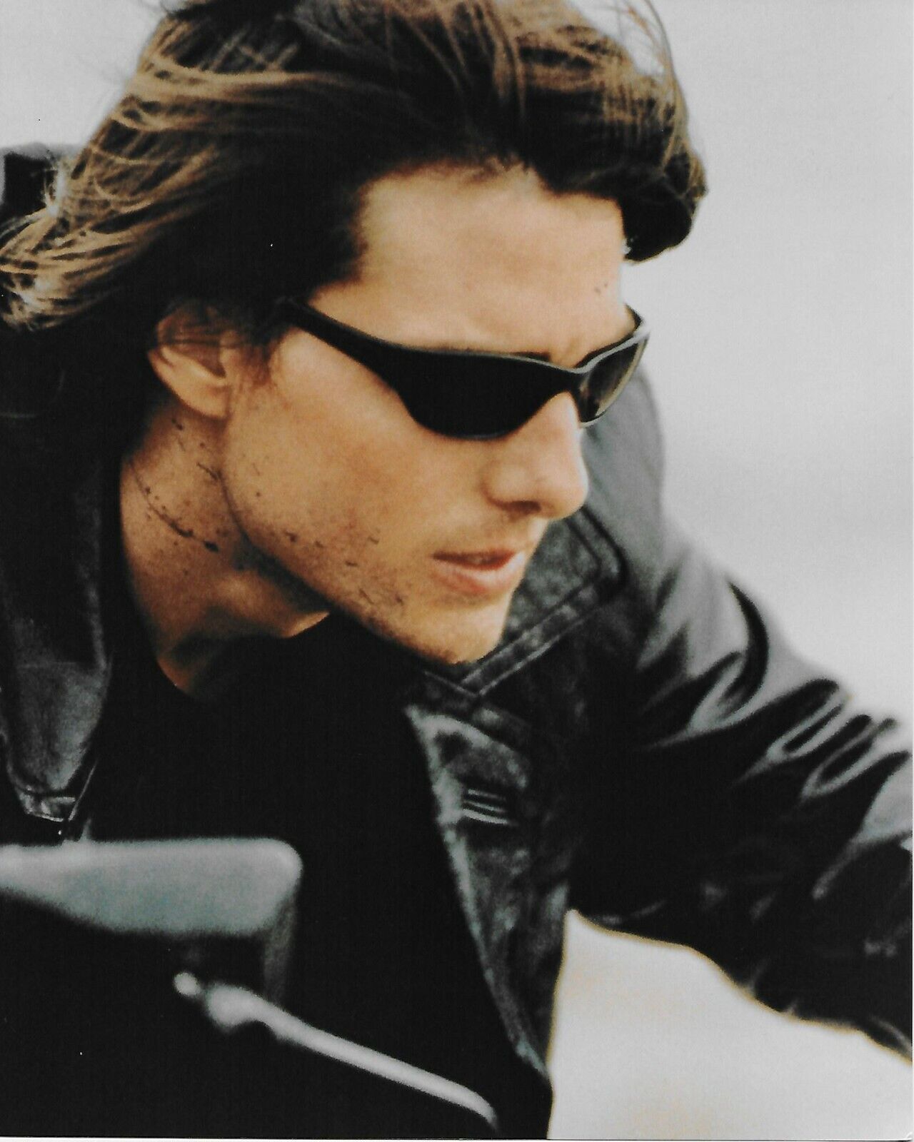 Amazing Mission Impossible 2 Photo with Tom Cruise