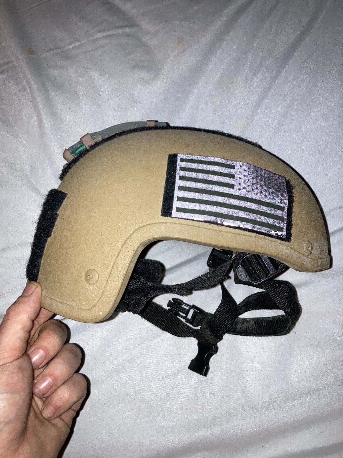 High Cut mich 2001 helmet With V-lite And IR Flag Patch