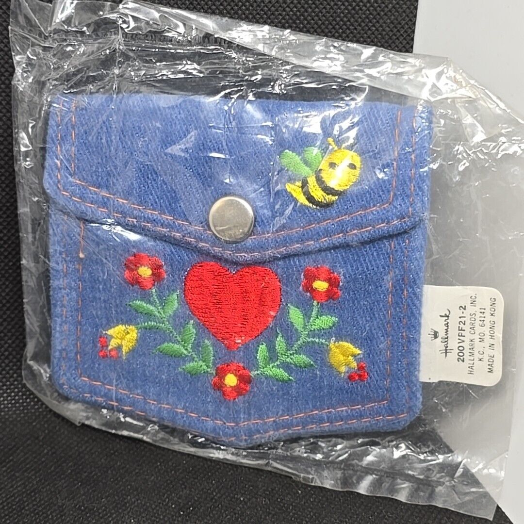 Vtg Hallmark Denim Coin Purse Embroidered Bee Flowers Heart Button Zipper In Bag