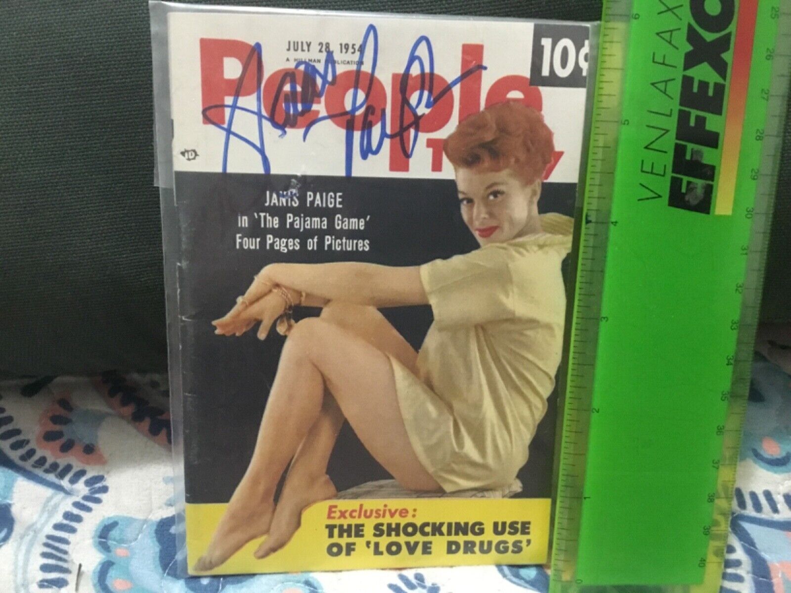 JANIS PAIGE SIGNED JULY  28,1954 PEOPLE MAGAZINE/BOOKLET-THE PAJAMA GAME