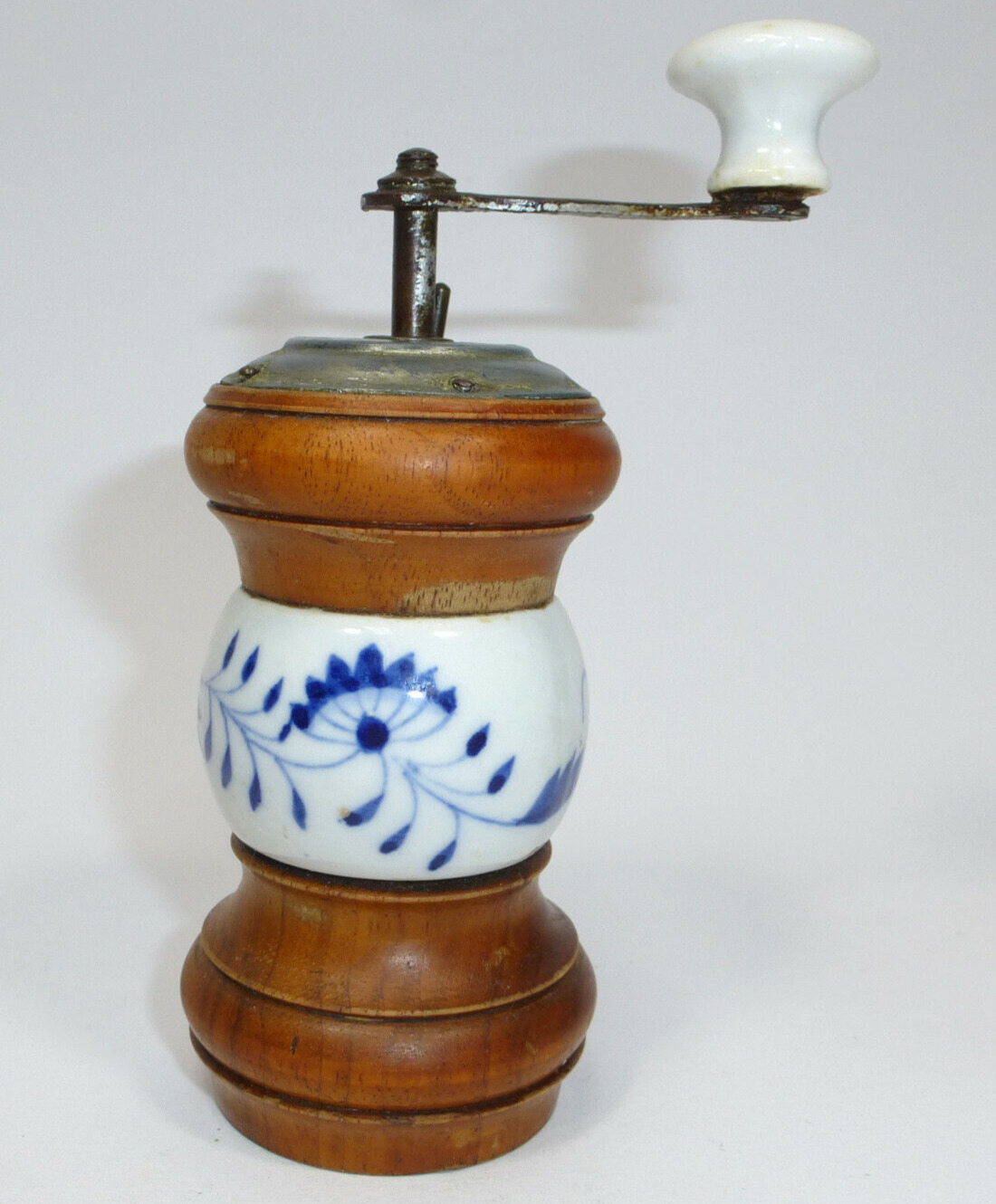 Pepper Mill about 1900 ko-6632