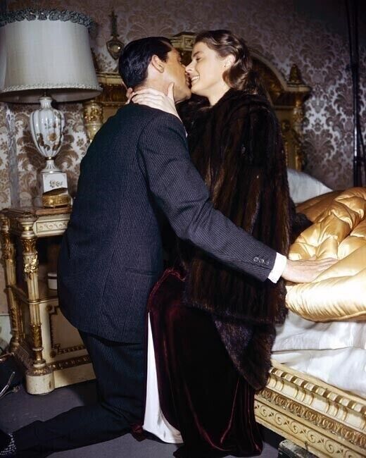 Indiscreet 1958 Cary Grant on one knee kisses Ingrid Bergman 8x10 real photo
