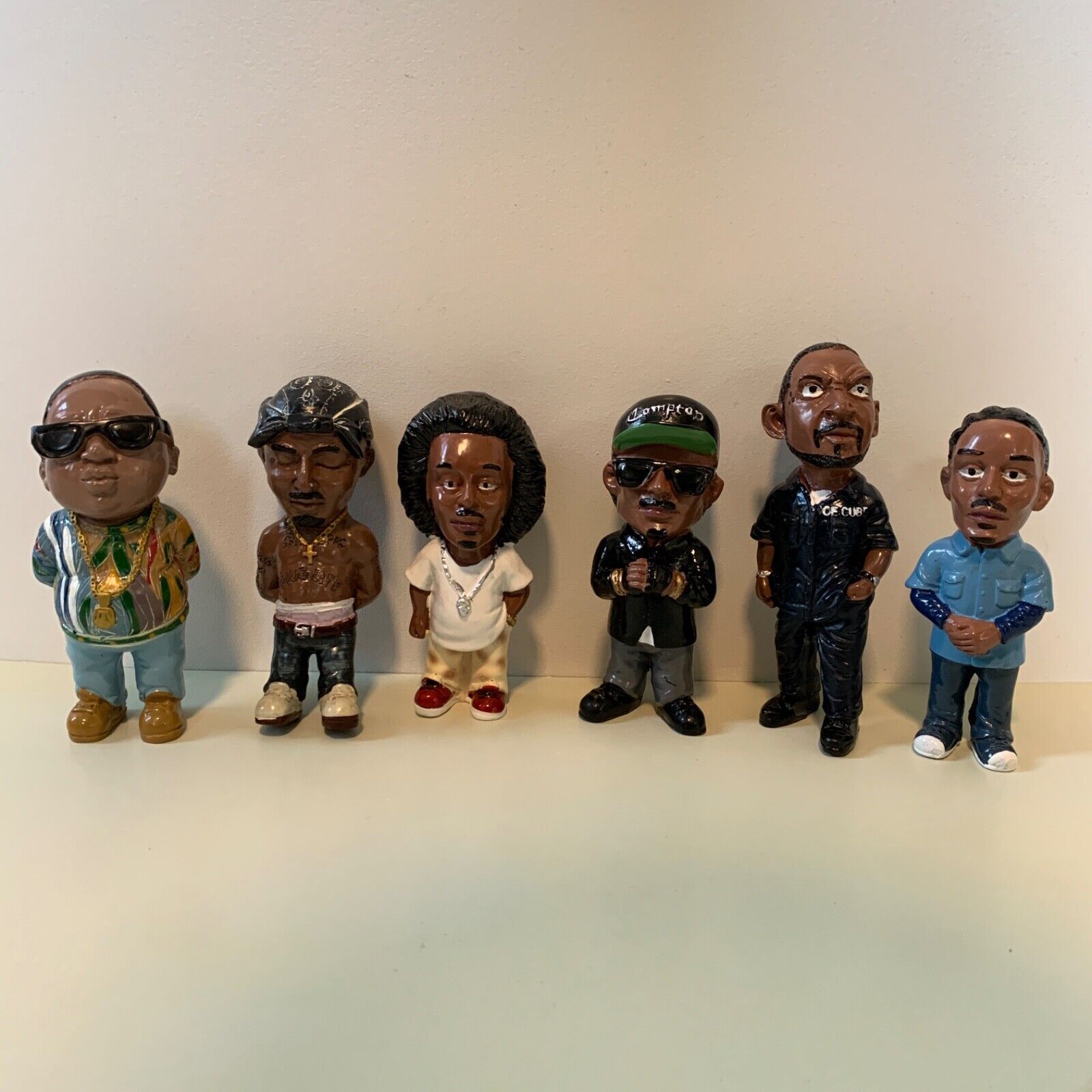 Lot of 6 Hip Hop Rapper Mini Resin Figure Set Tupac, Biggie, Snoop, Ice Cube