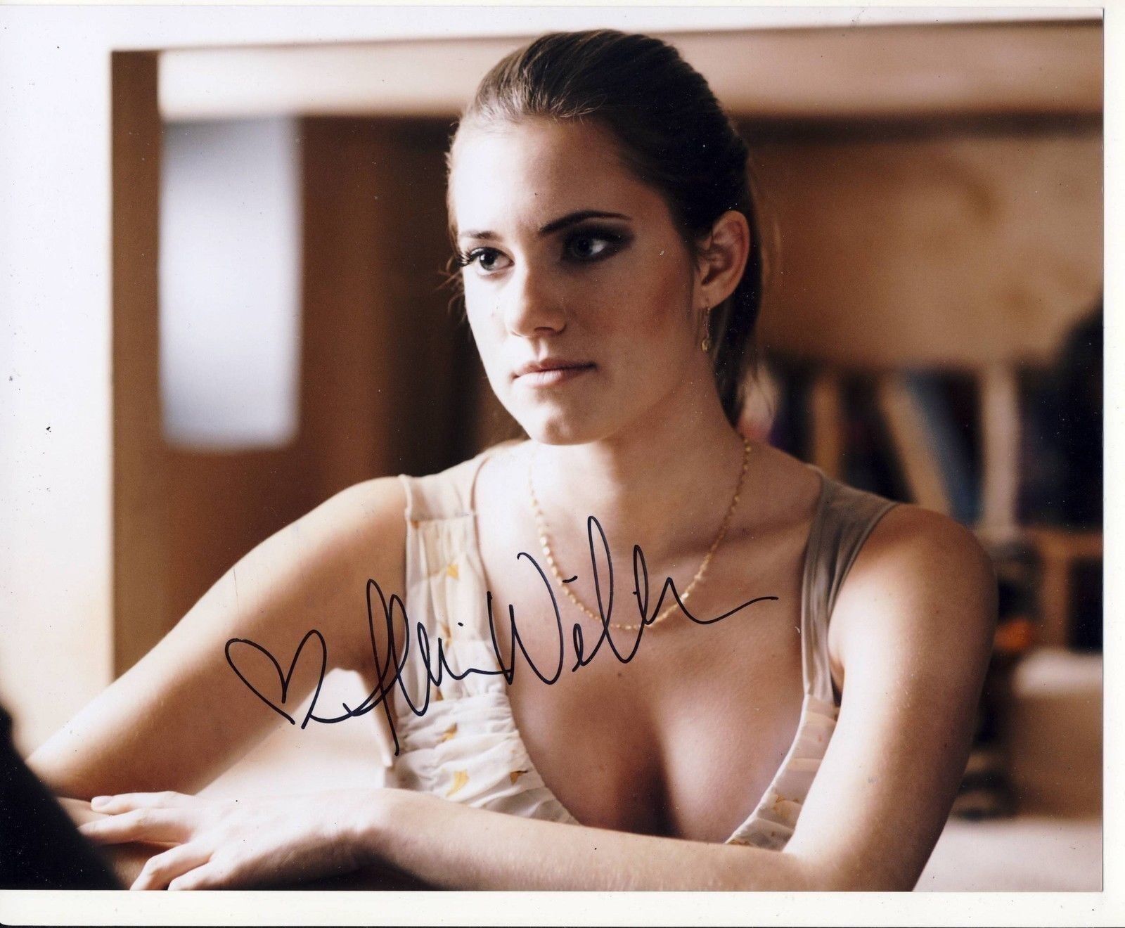 Allison Williams Autograph GIRLS Signed 8x10 Photo AFTAL [4660]