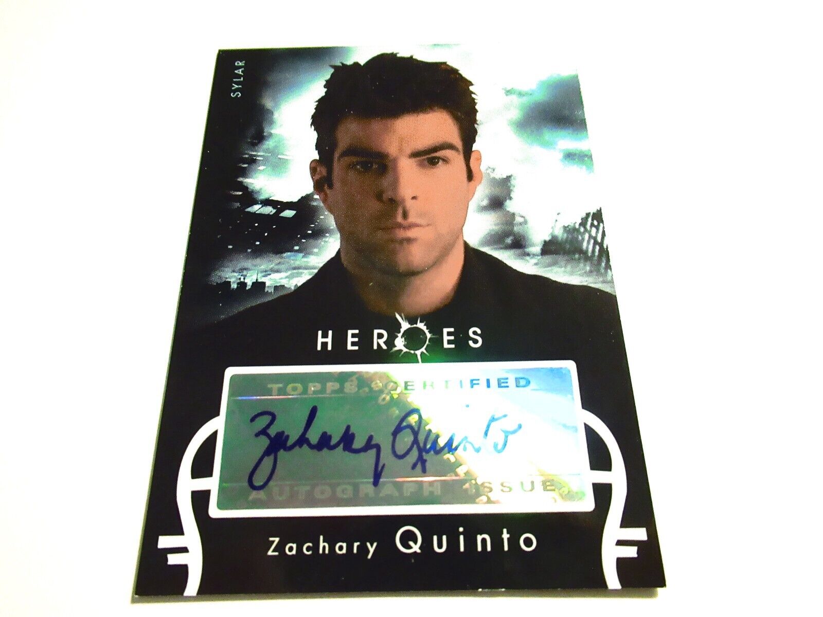 Topps Heroes Season 1 Autograph Card - Zachary Quinto