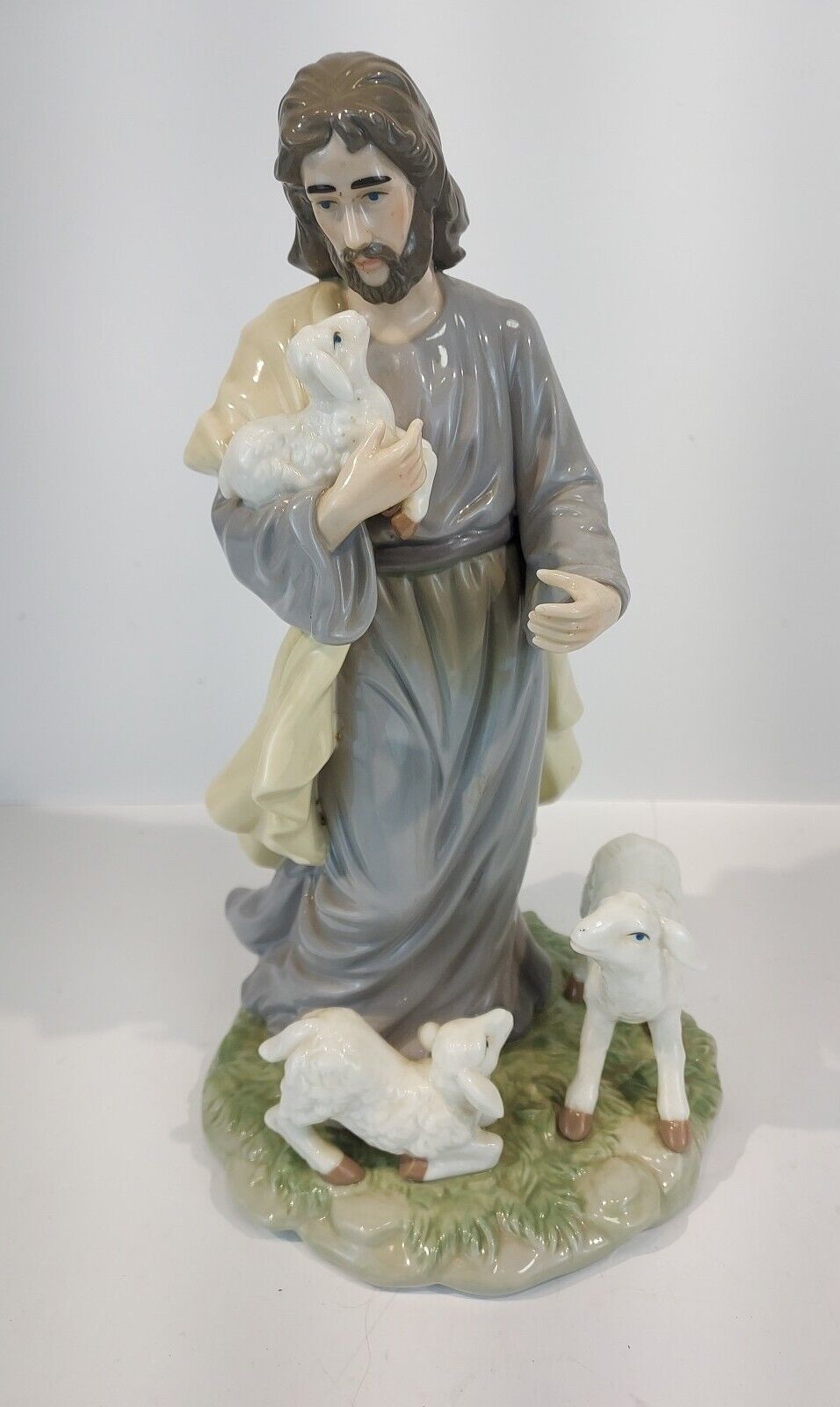 Jesus with Lambs (11\