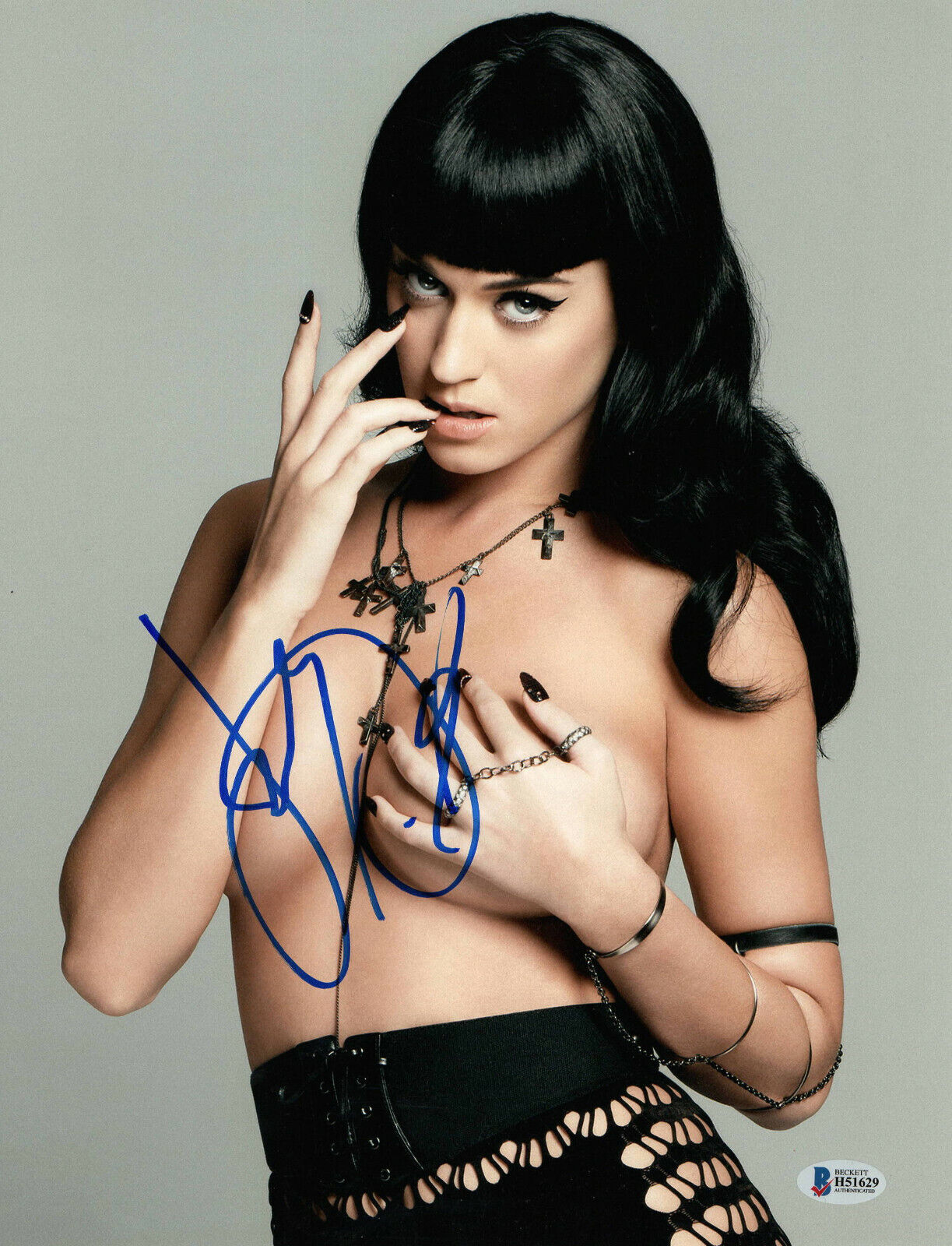 SEXY KATY PERRY SIGNED 11X14 PHOTO AUTHENTIC AUTOGRAPH BECKETT BAS 7