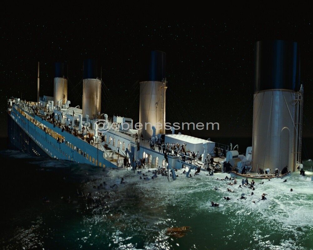 8x10 TITANIC MOVIE GLOSSY PHOTO ship sinking shipwreck to the bottom of ocean