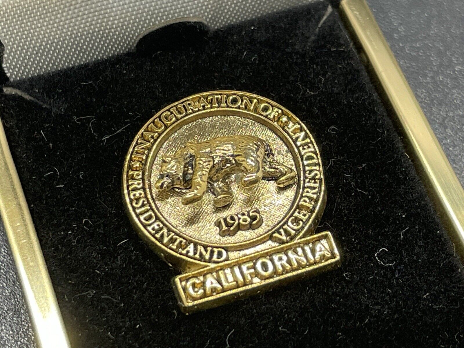 Vintage 1985 President and Vice President Inauguration Pin CALIFORNIA