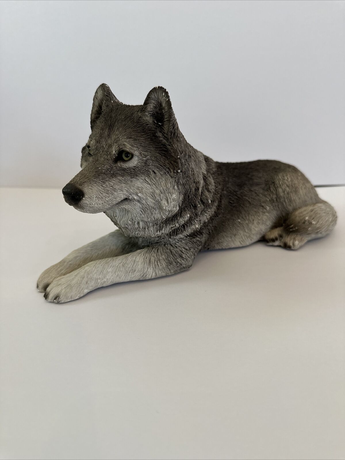 VTG 94’ Sandicast SANDRA BRUE Laying Wolf Figurine Large & Heavy 4.5 LBS #300