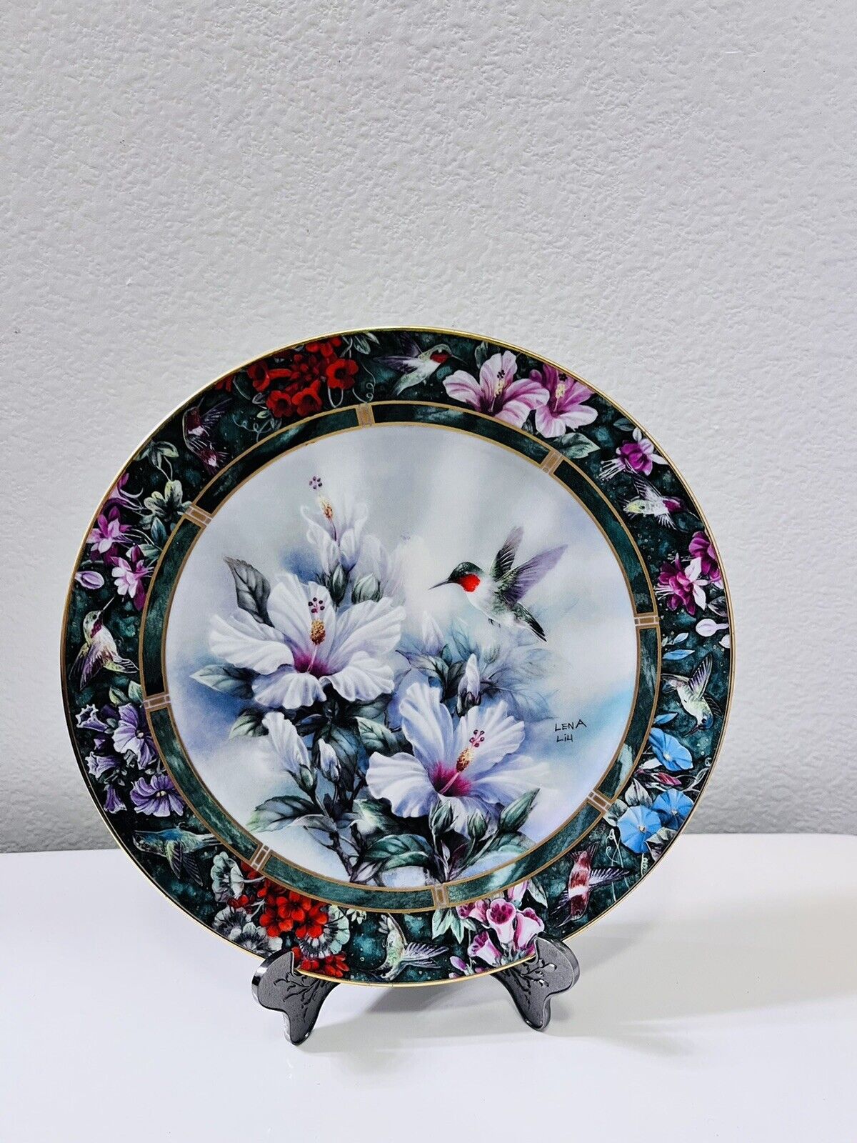 Vintage Lena Liu\'s Hummingbird Treasury Plate. The Ruby Throated Hummingbird