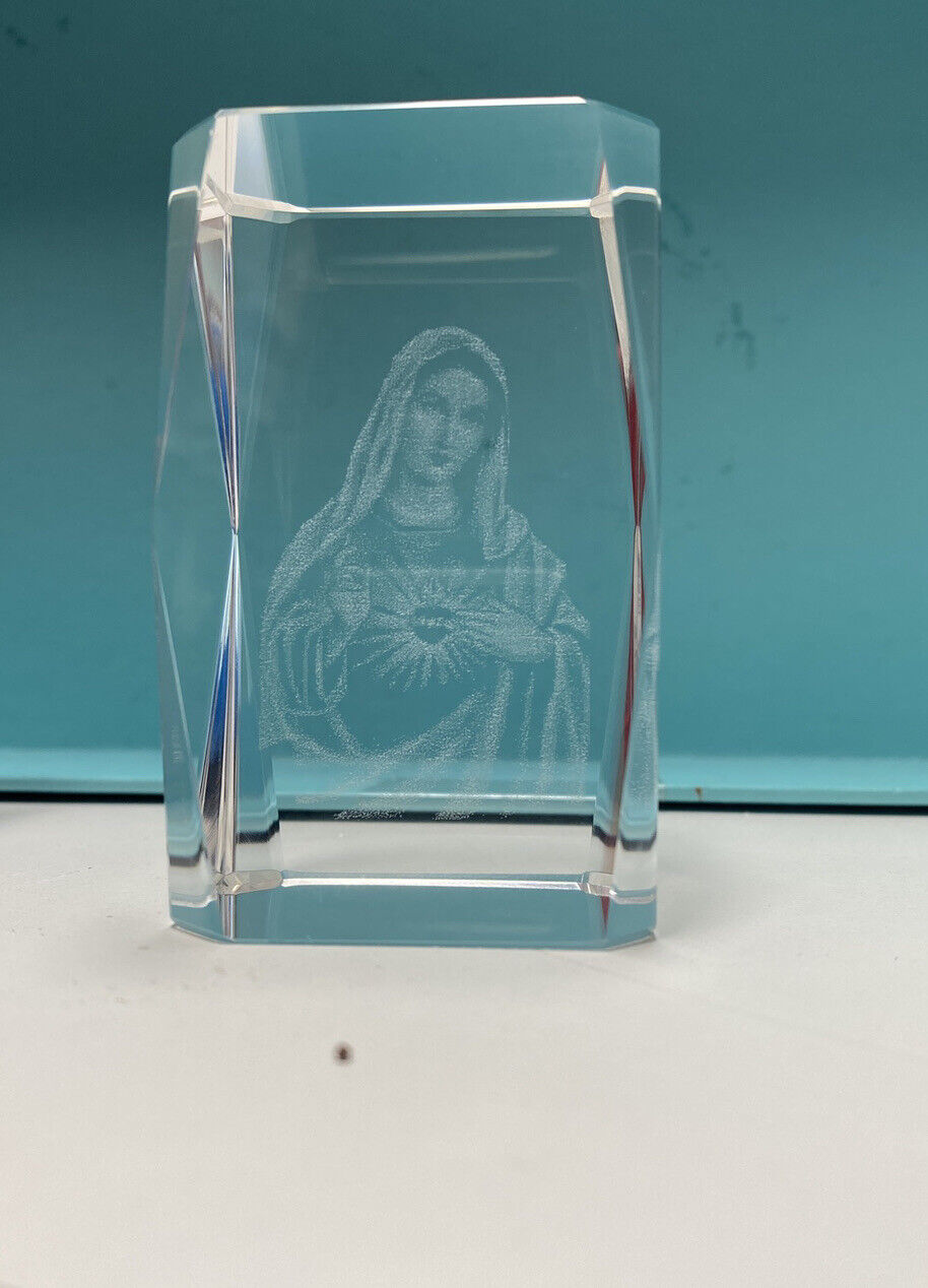 Madonna Virgin Mary Laser Etched Crystal Glass Cube Paper Weight Holographic3D/8