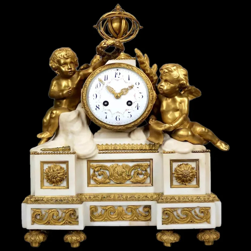 TIMELESS ELEGANCE: ANTIQUE BRONZE AND MARBLE TABLE/MANTEL/SHELF CLOCK