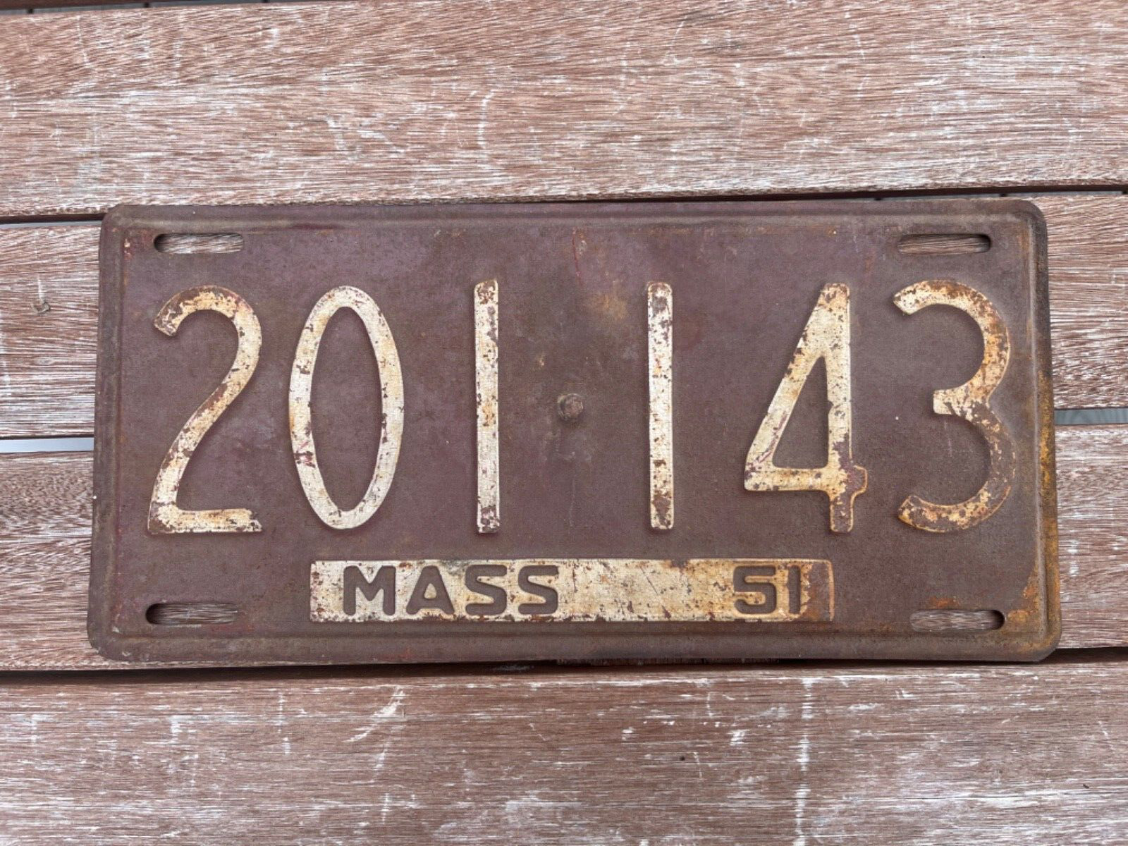 1951 Massachusetts License Plate 201143