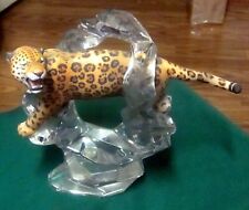 Franklin Mint Cats of the World Porcelain Figurine Leopard on Crystal Base. EUC picture