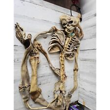 Life-size mummified rubber skeleton Halloween prop lawn decor vintage as is picture