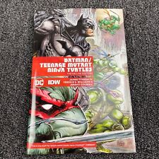 Batman / Teenage Mutant Ninja Turtles: The Deluxe Edition DC Comics Novel picture