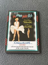 MARILYN MONROE 2011 PANINI AMERICANA MOVIES POSTERS #41 WORN RELIC #d 466/499 picture