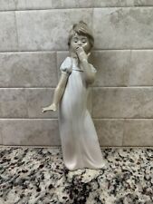 Nao by Lladro Porcelain Figurine Girl Yawning Covering Mouth 11