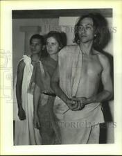1989 Press Photo Hector Garcia, co-stars in Turner's All-Nite Drugstore Theater picture