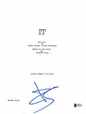 PENNYWISE BILL SKARSGARD SIGNED AUTOGRAPHED IT FULL MOVIE SCRIPT BECKETT BAS 10 picture