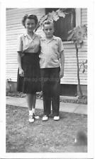 Found Photograph bw MOTHER AND SON Original VINTAGE 15 31 Y picture