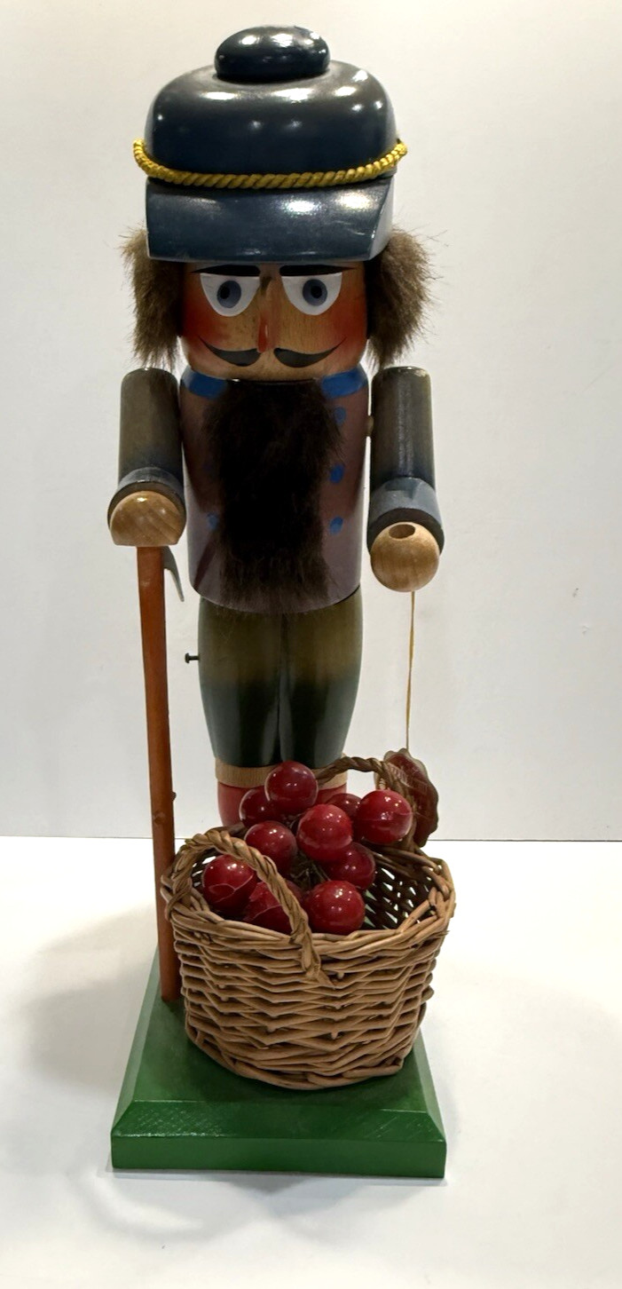 Vintage Steinbach Volkskunst Wooden Farmer Gardener Nutcracker Apple Bushel 14" Vintage Steinbach Volkskunst Wooden Farmer Gardener Nutcracker Apple Bushel 14"