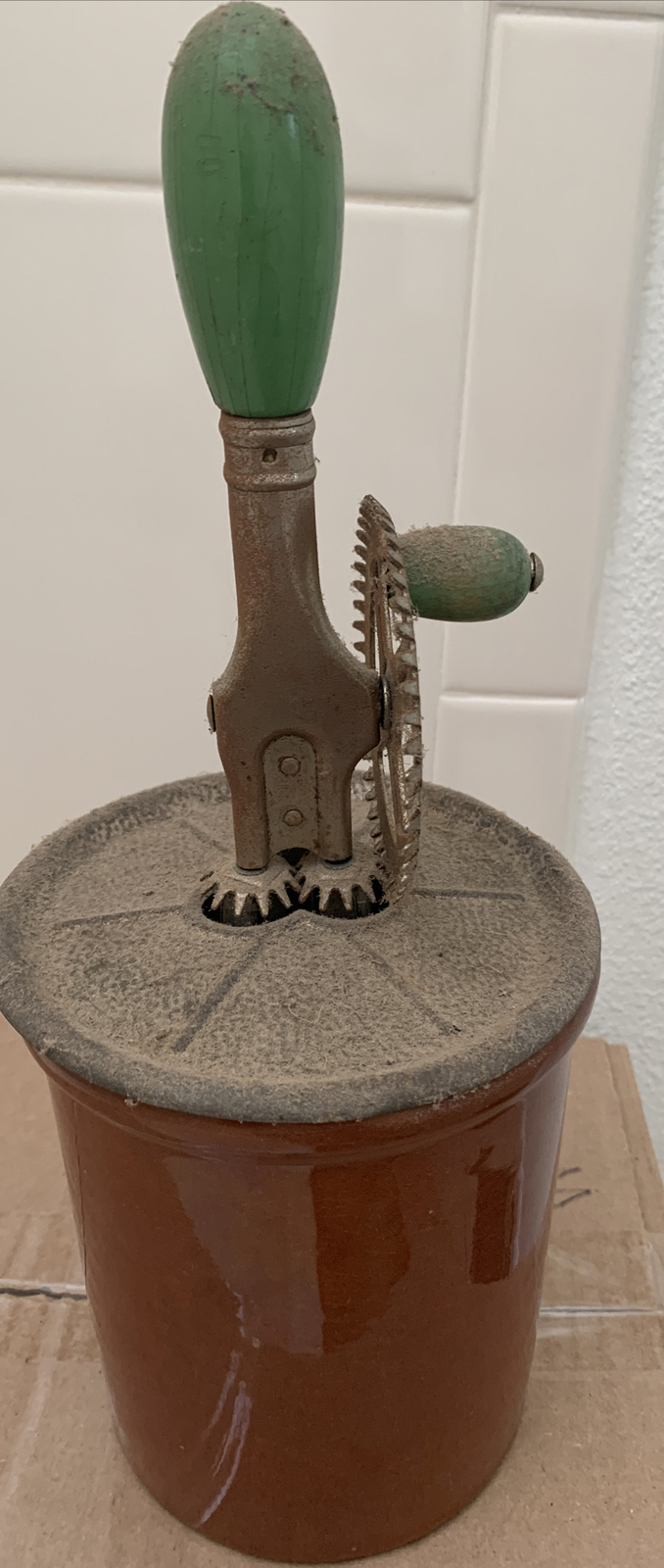 VINTAGE A&J 1923 HAND MIXER BEATER WITH BROWN STONEWARE BOWL ANTIQUE