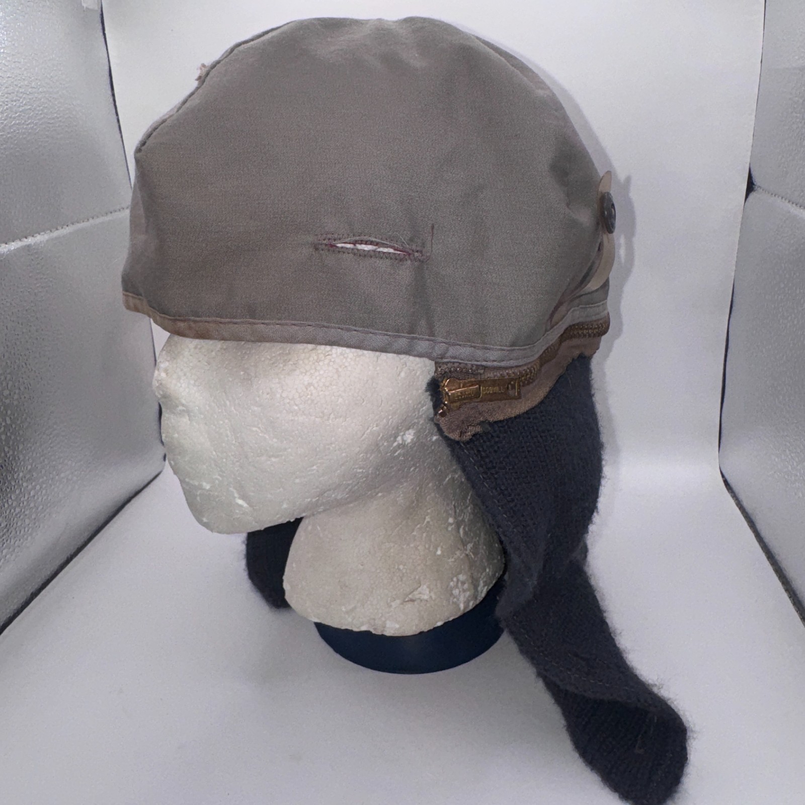 Vintage US Army Aviator WWII Winter Cap Zipper Neck Guarder Vintage US Army Aviator WWII Winter Cap Zipper Neck Guarder