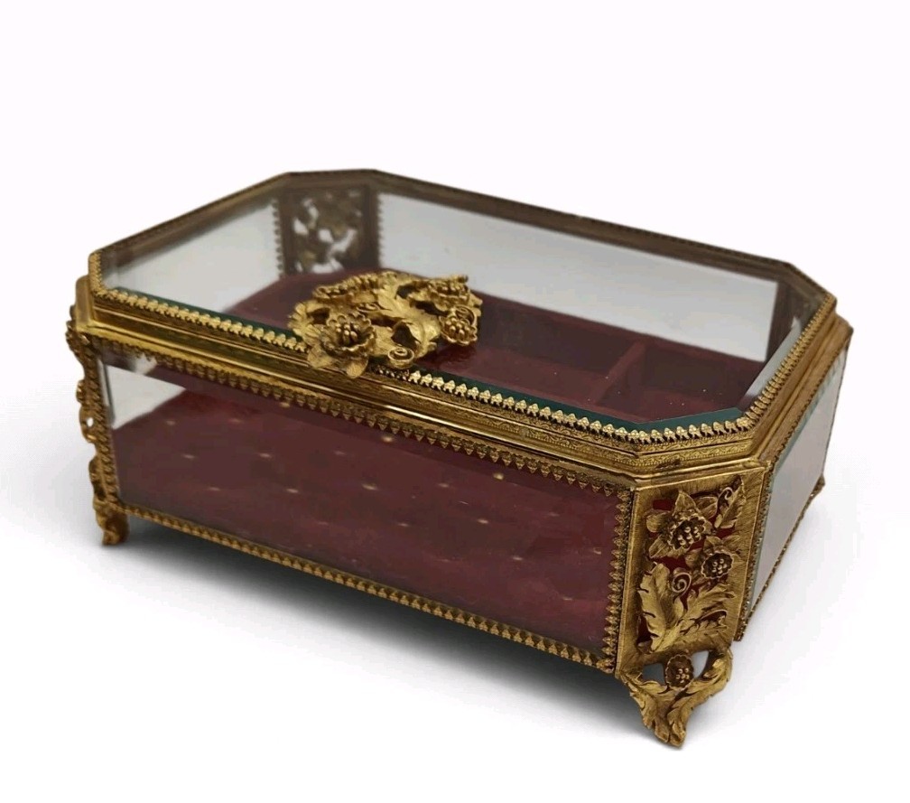 VTG Matson Ormolu Large Jewelry Box Casket Gold Filigree Flower Bevel Glass READ VTG Matson Ormolu Large Jewelry Box Casket Gold Filigree Flower Bevel Glass READ