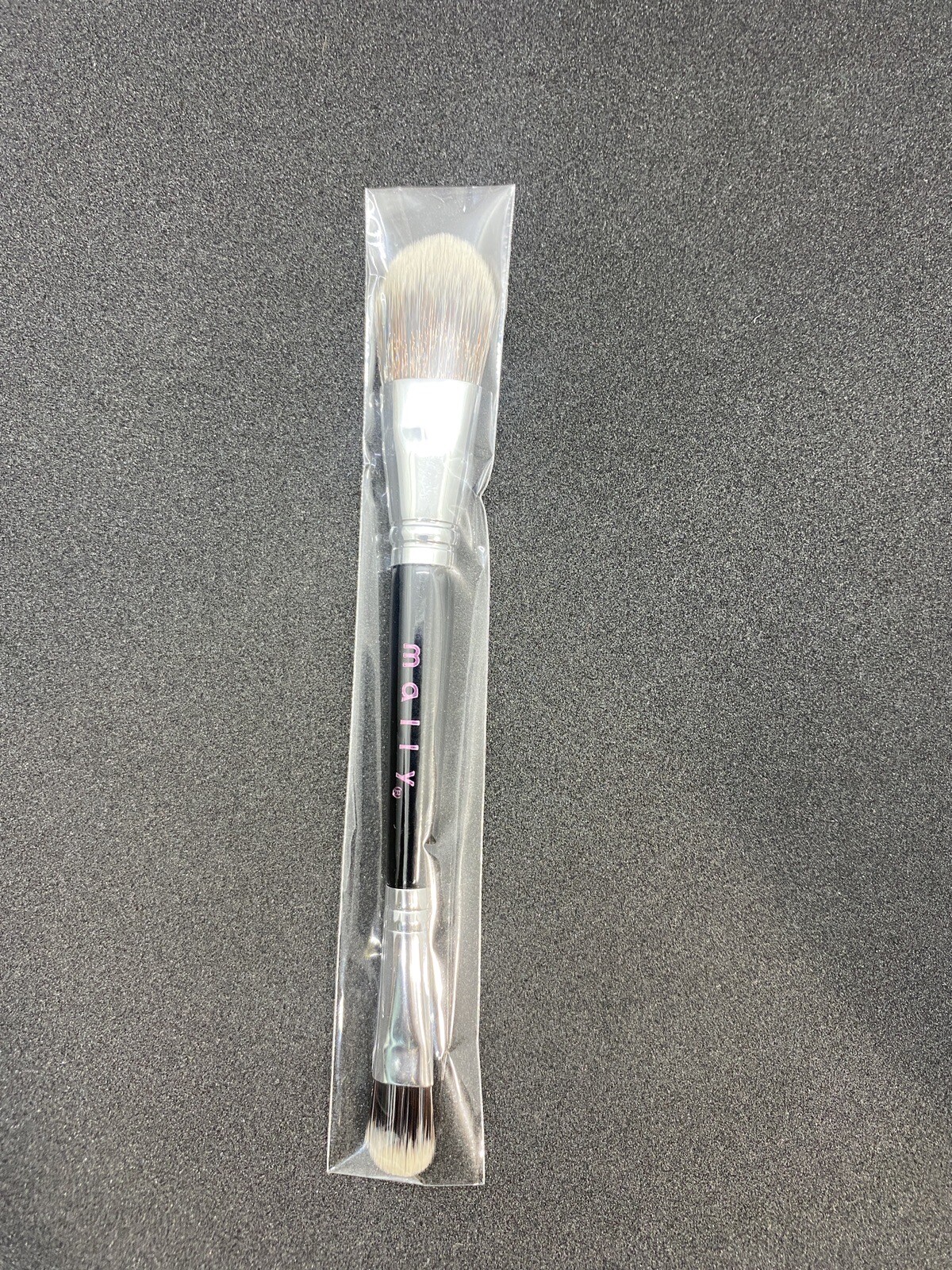 Mally Brush pinceau Double Ended Eyeshadow Mally Brush pinceau Double Ended Eyeshadow
