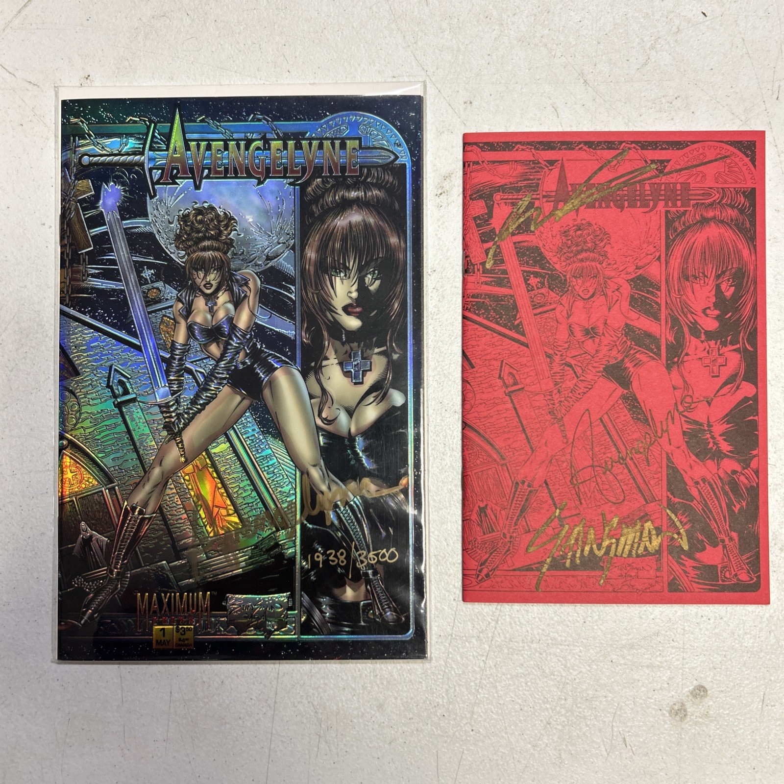 Avengelyne #1, NM Refractor Holo Rare signed Maximum Press, 1995 + Ashcan Signed Avengelyne #1, NM Refractor Holo Rare signed Maximum Press, 1995 + Ashcan Signed