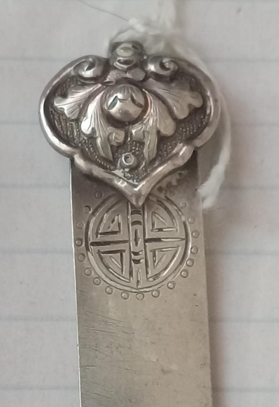 Lot of 2 Antique Chinese Manchurian Qing SILVER Hair Pin Engraved 扁方 Lot of 2 Antique Chinese Manchurian Qing SILVER Hair Pin Engraved 扁方
