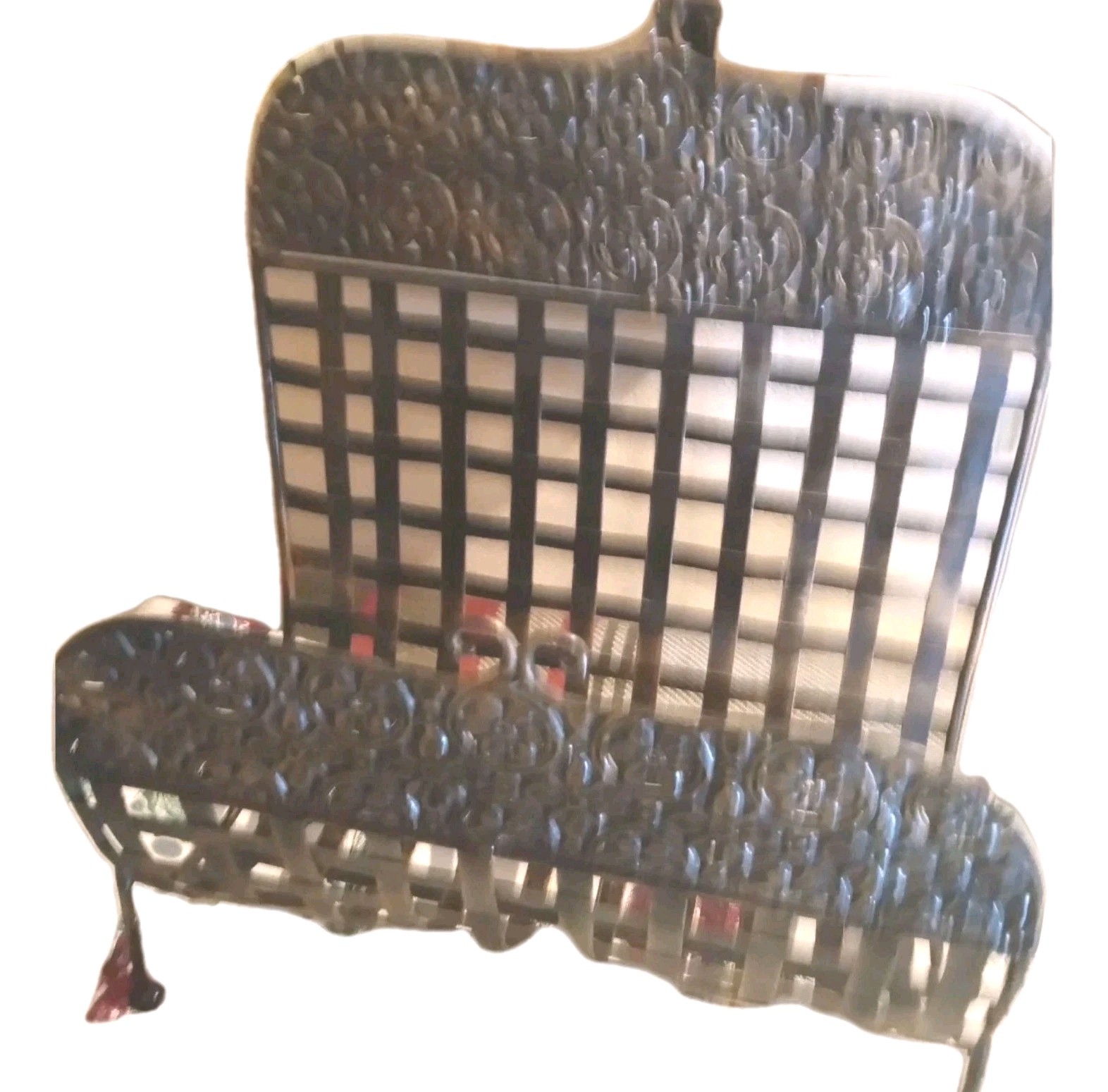 Beautiful Ornate Vintage Magazine Holder Towel Holder Black & Antique Gold Vntg Beautiful Ornate Vintage Magazine Holder Towel Holder Black & Antique Gold Vntg