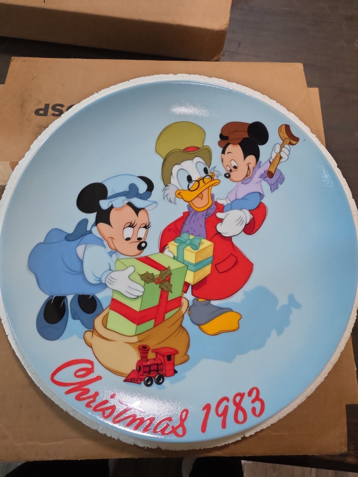Vtg 1983 The Disney Collection "Scrooges Christmas Surprise" Plate W/ Box Vtg 1983 The Disney Collection "Scrooges Christmas Surprise" Plate W/ Box