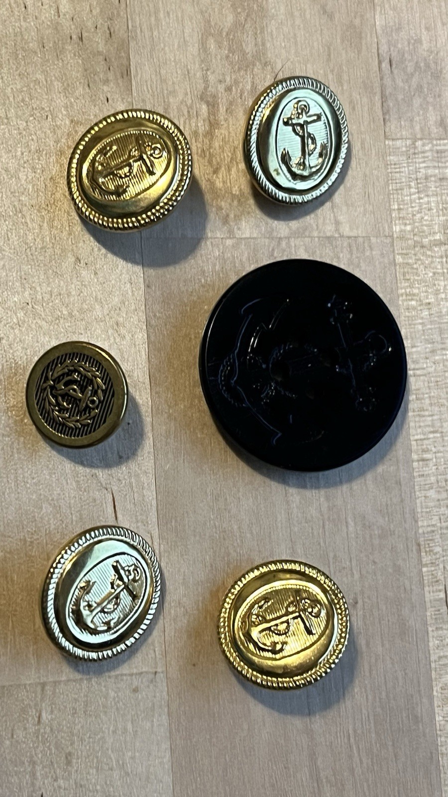 7x Vintage Nautical Anchor Buttons Mixed Lot Brass Gold Tone Black Sewing Craft