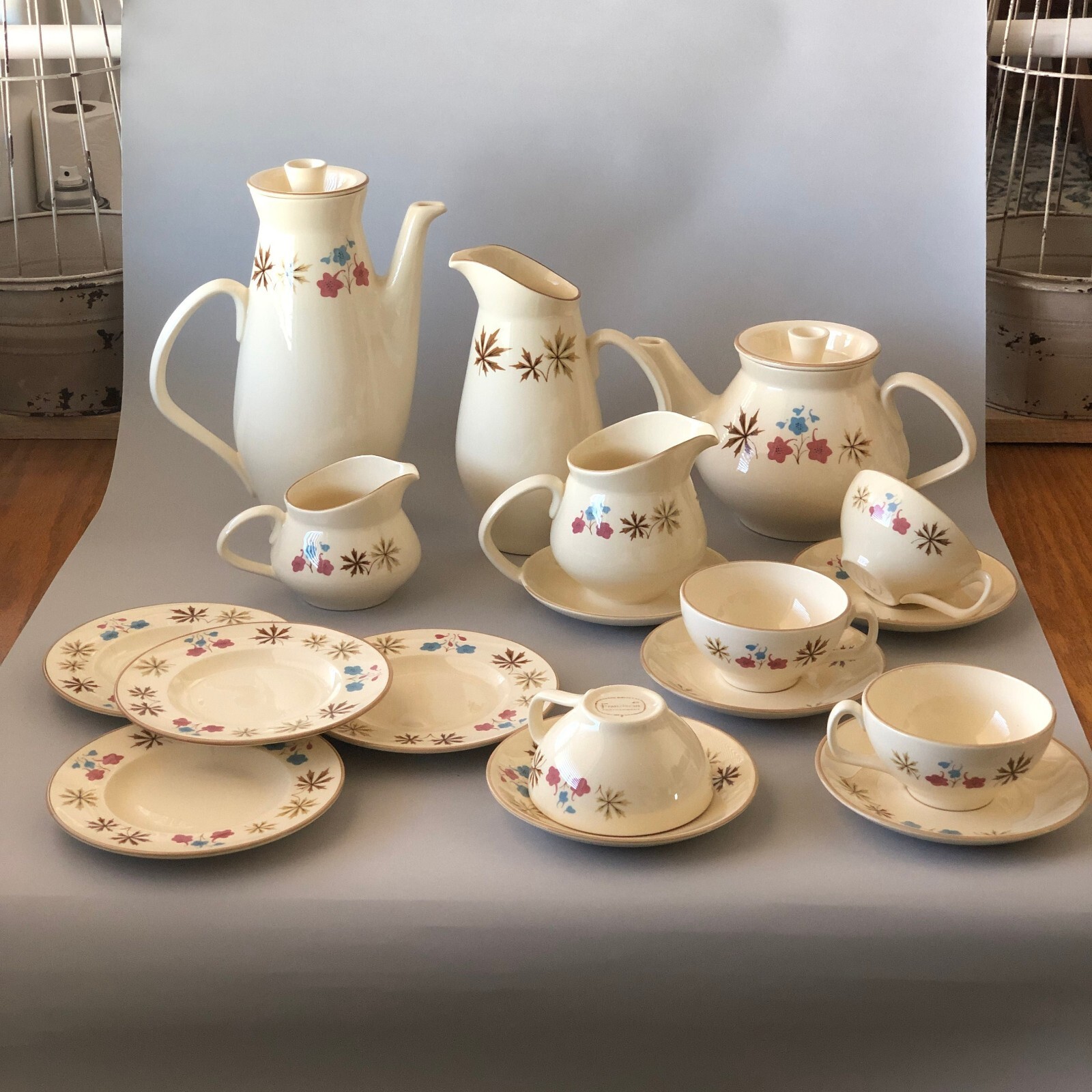 Vintage “Larkspur” by Franciscan, 8 Remaining Pieces, Mid-Century Modern Calif Vintage “Larkspur” by Franciscan, 8 Remaining Pieces, Mid-Century Modern Calif