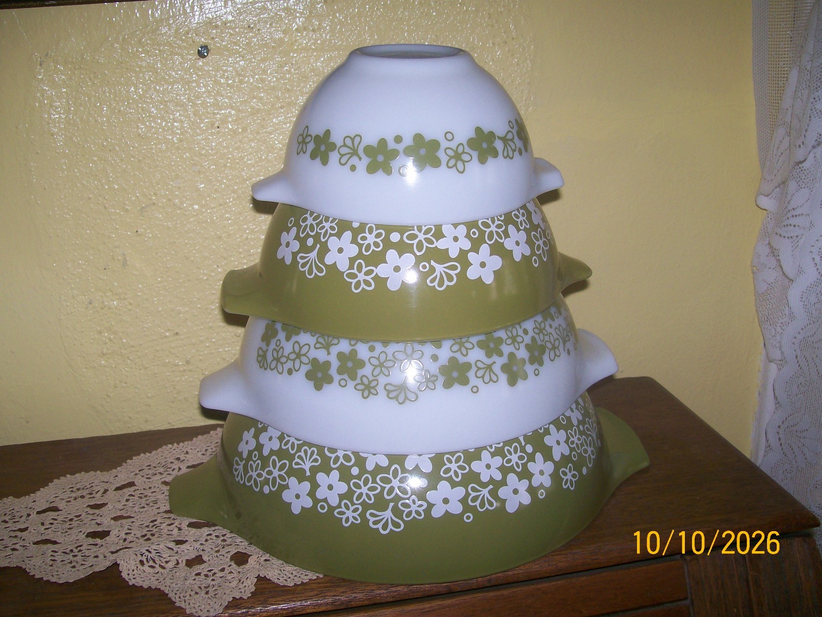 Vintage PYREX 1970 Cinderella MIXING BOWL SET Spring Blossom FIRST RELEASE EUC Vintage PYREX 1970 Cinderella MIXING BOWL SET Spring Blossom FIRST RELEASE EUC