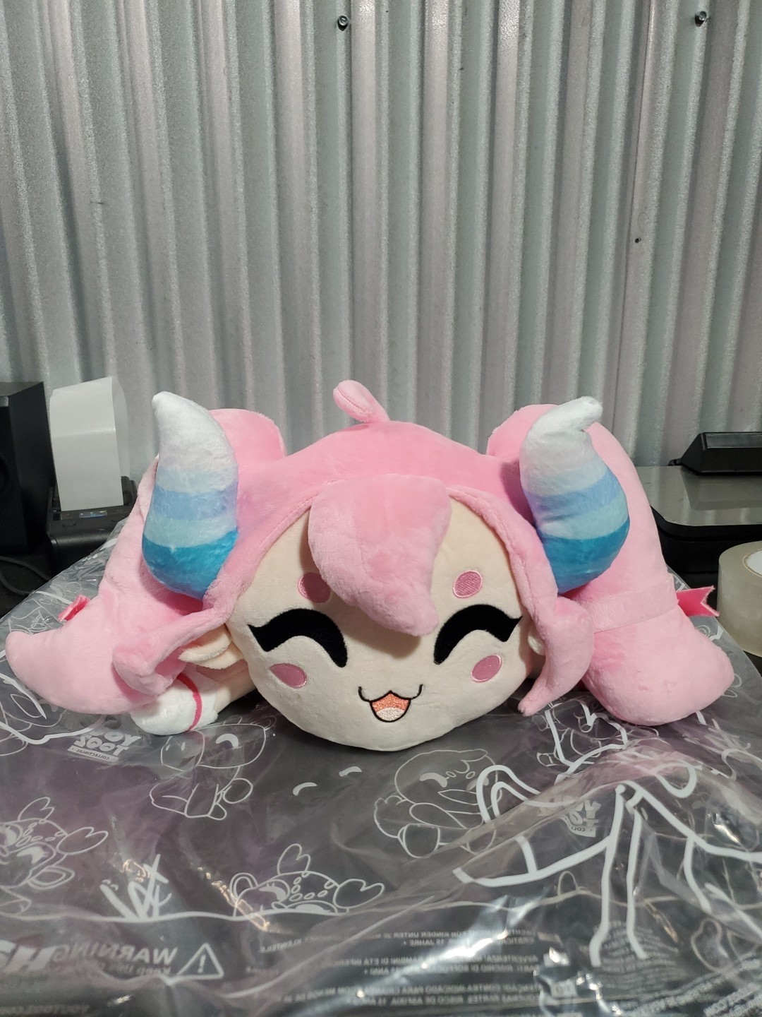 Youtooz Collectible Weighted Chibidoki Plush (16in) Pink NEW Youtooz Collectible Weighted Chibidoki Plush (16in) Pink NEW