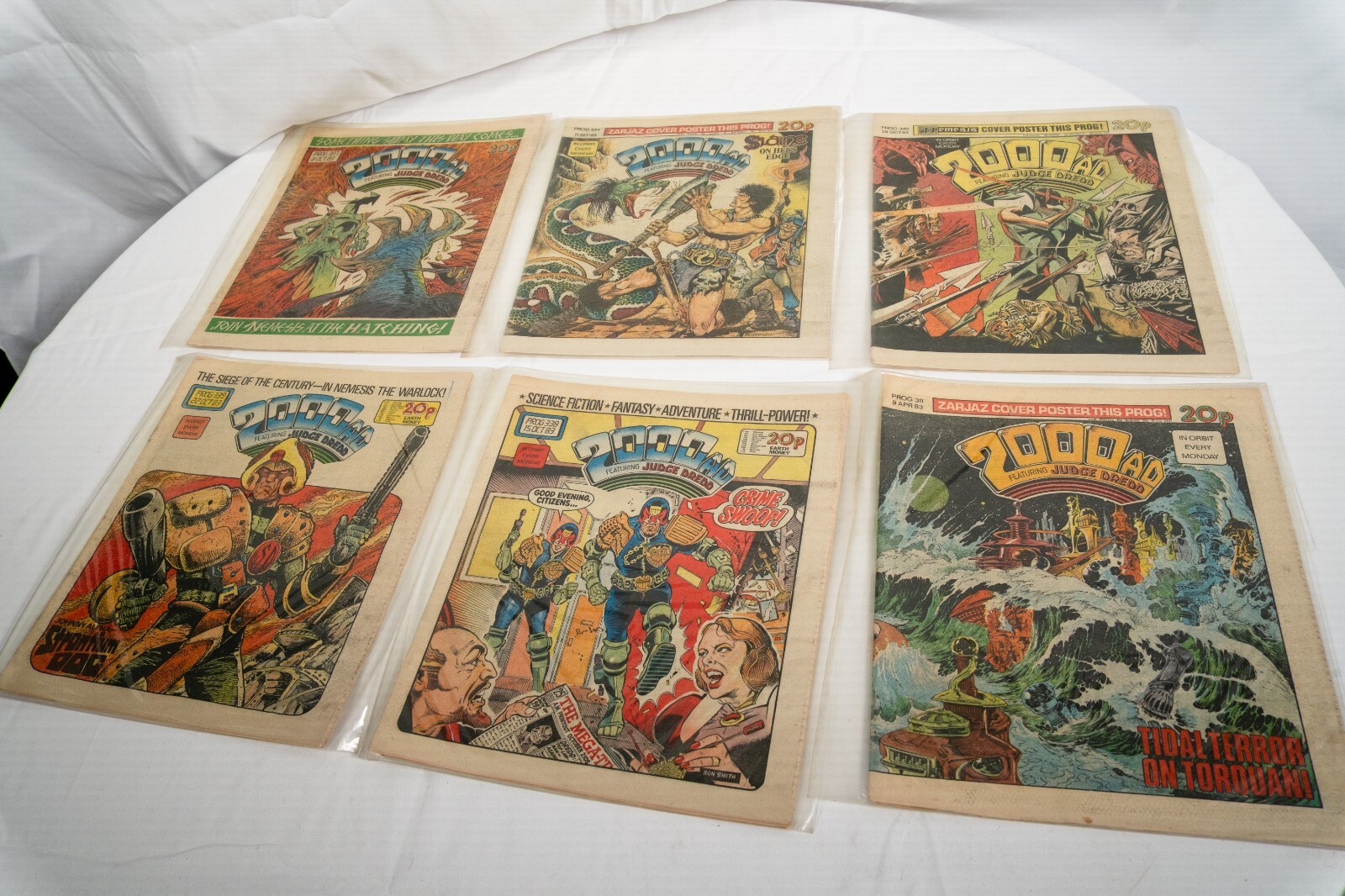 Comics Issue 2000 AD 36pcs 1983-1984 Comics Issue 2000 AD 36pcs 1983-1984