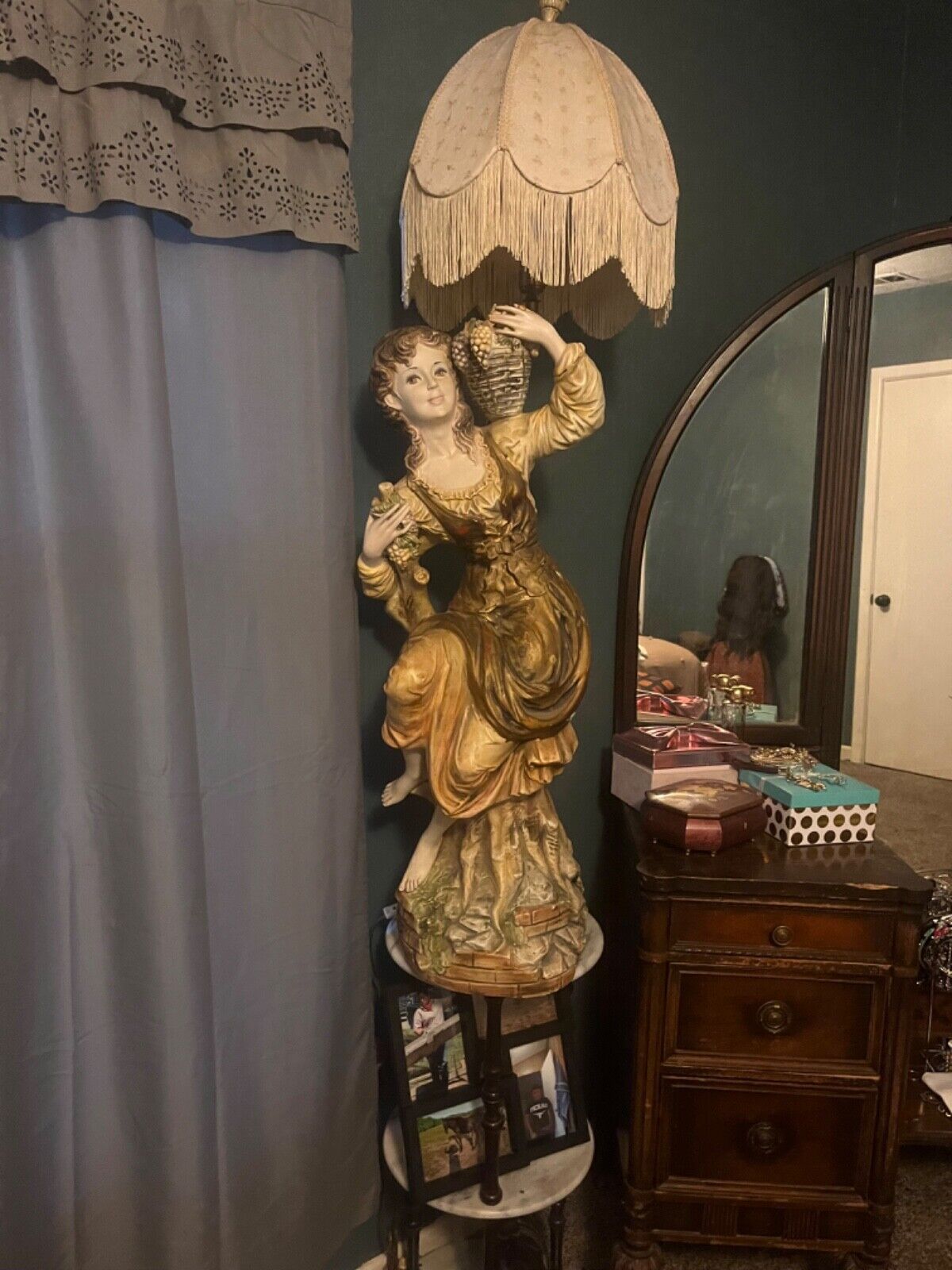 Antique Italy, Lady lamp, 