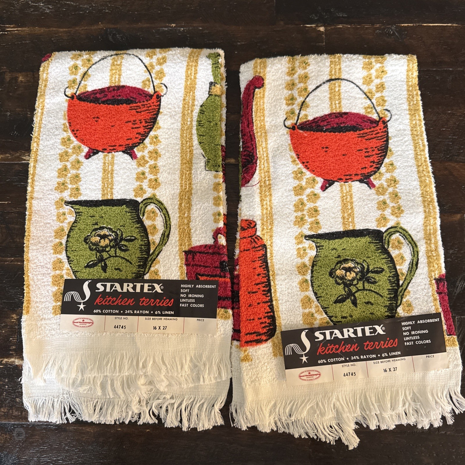 VINTAGE SET 2 NOS STARTEX KITCHEN HAND TOWEL FRINGE MCM 16”x27” VINTAGE SET 2 NOS STARTEX KITCHEN HAND TOWEL FRINGE MCM 16”x27”