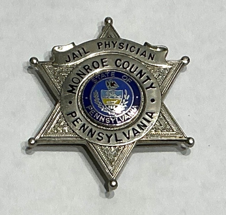 RARE 1970’s JAIL PHYSICIAN DOCTOR MONROE COUNTY PENNSYLVANIA BLACKINTON BADGE RARE 1970’s JAIL PHYSICIAN DOCTOR MONROE COUNTY PENNSYLVANIA BLACKINTON BADGE
