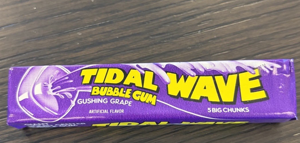 Vintage 1980’s TIDAL WAVE BUBBLE GUM GRAPE SURF  Unopened  NOS  Rare